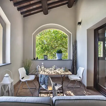 Casale Degli Ulivi 12 By Marche Villa